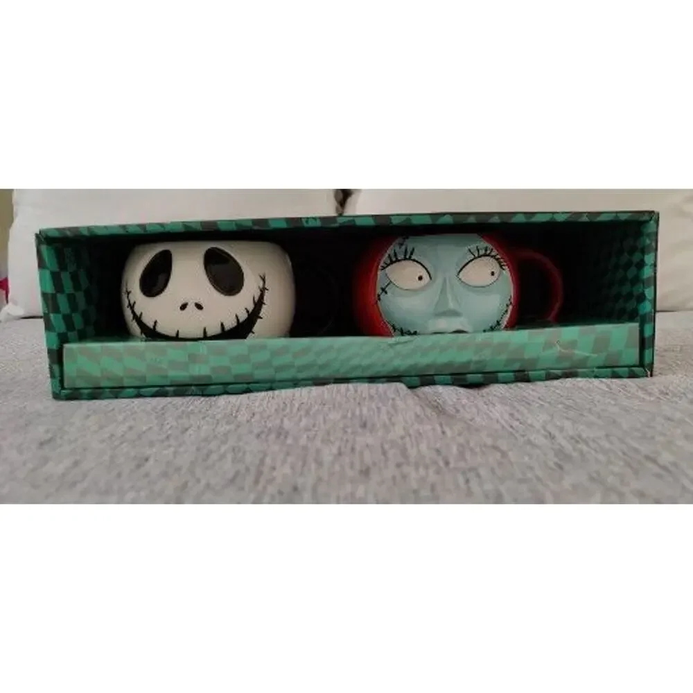 COFFEE CUPS DISNEY NIGHTMARE BEFORE CHRISTMAS JACK SKELLINGTON & SALLY MUGS 2 PC